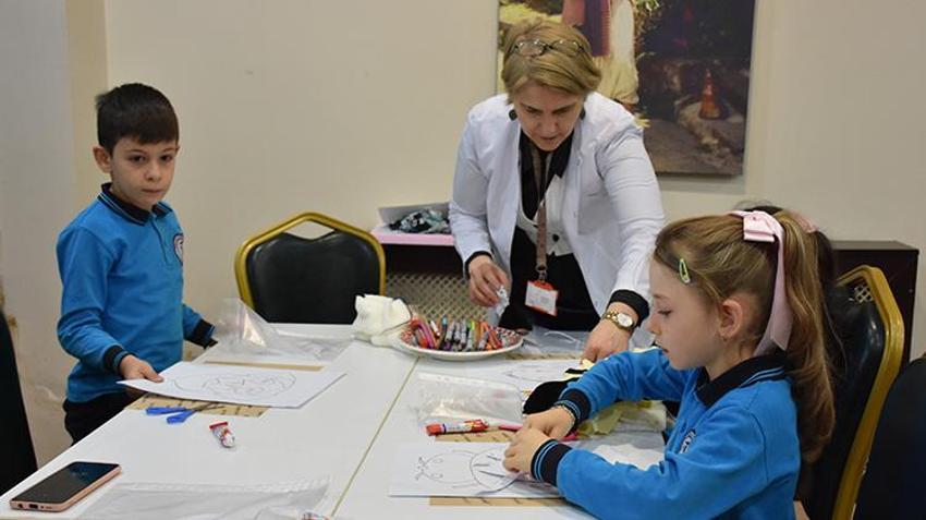 Trabzon'da atık kumaş ve iplikler öğrencilerin elinde esere dönüşüyor! 