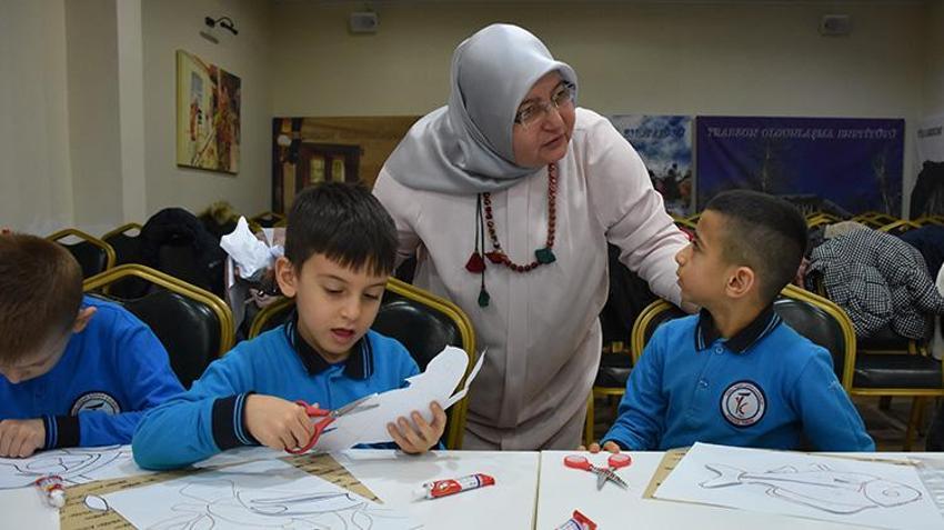 Trabzon'da atık kumaş ve iplikler öğrencilerin elinde esere dönüşüyor! 