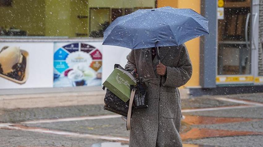 Kar İstanbul'un yanı başında! Radarda göründü, AKOM uyardı:  İzlanda kökenli soğuk hava dalgası fena vuracak