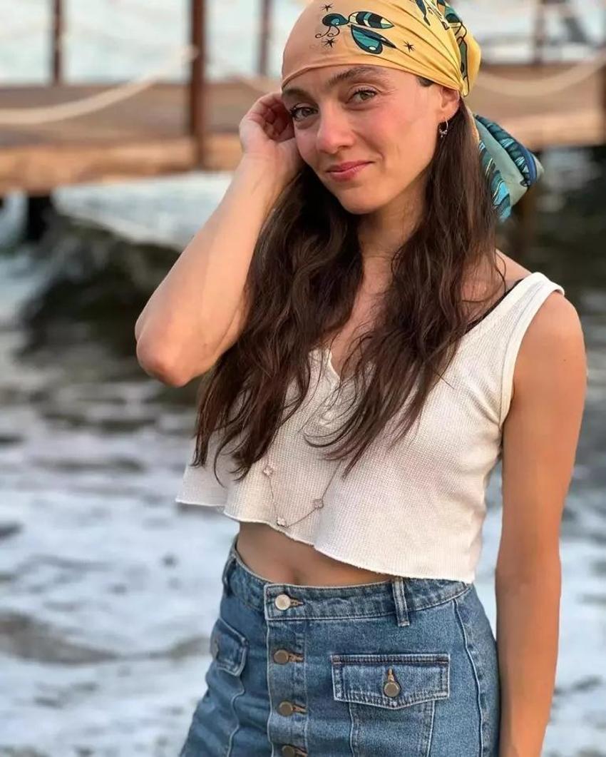 Merve Dizdar şövalye ilan edildi! Türkiye'de iki kişi daha almıştı