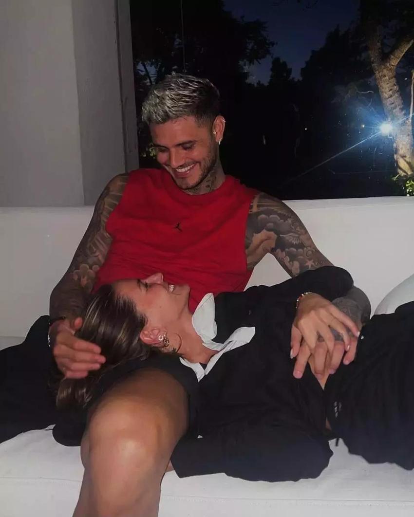 Mauro Icardi yeni aşkını paylaşmalara doyamadı! Romantik pozlarını yayınladı
