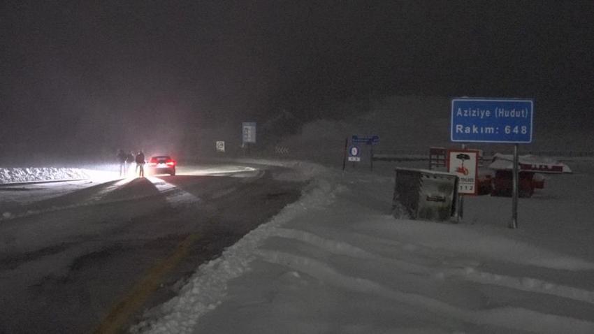 Kış kapıda! Meteoroloji'den uyarılar peş peşe geldi! Kar İstanbul'a dayandı