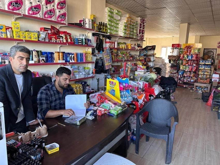Polis memurundan anlamlı hareket! Şırnak'ta yetim ailelerin 100 bin liraya yakın borcunu ödedi