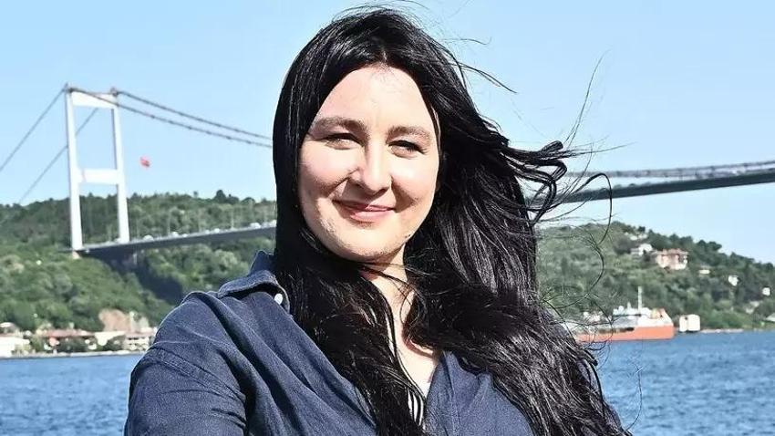 Yasemin Sakallıoğlu İngiltere'de gösteri yapan ilk Türk kadın oldu!