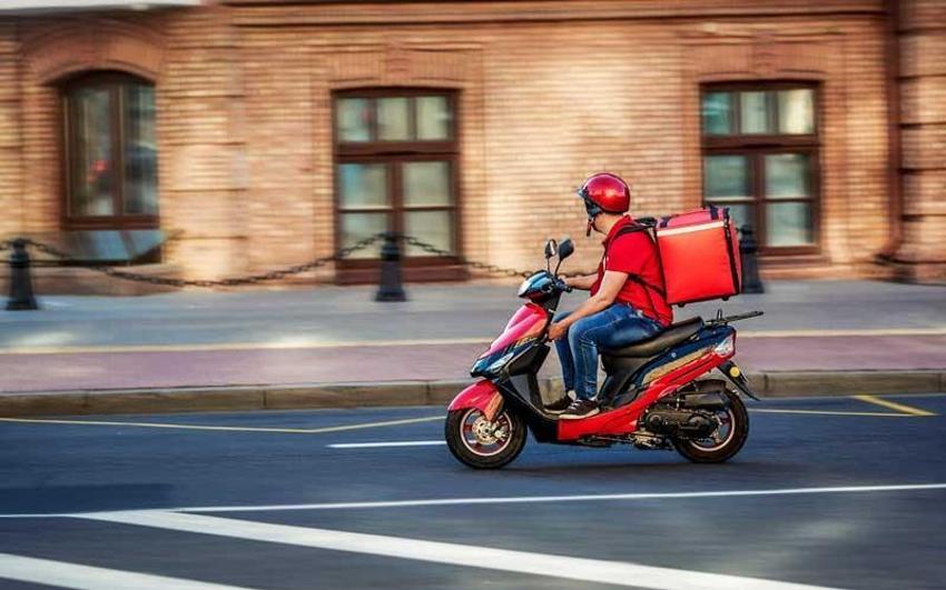 Moto kuryelerin kazançları dudak uçuklatıyor! Müdürü, şefi geçiyor