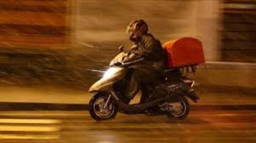 Moto kuryelerin kazançları dudak uçuklatıyor! Müdürü, şefi geçiyor