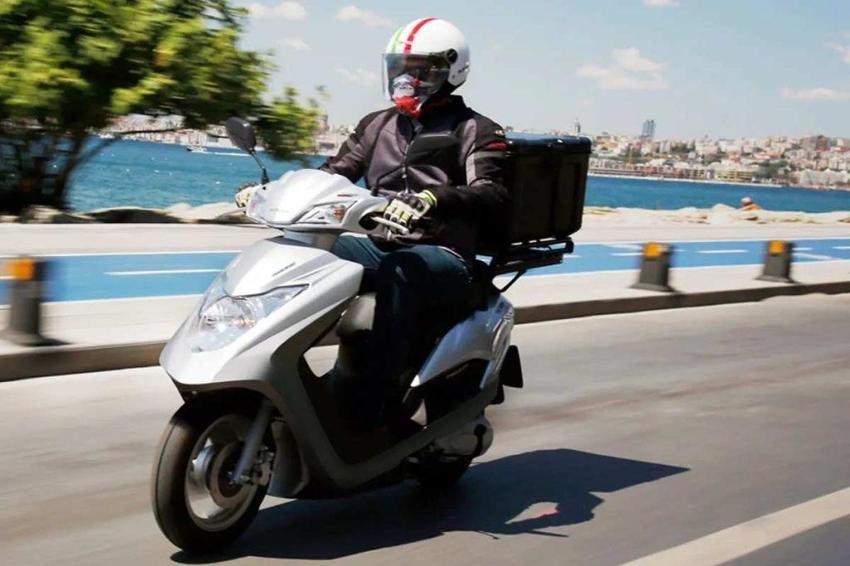 Moto kuryelerin kazançları dudak uçuklatıyor! Müdürü, şefi geçiyor