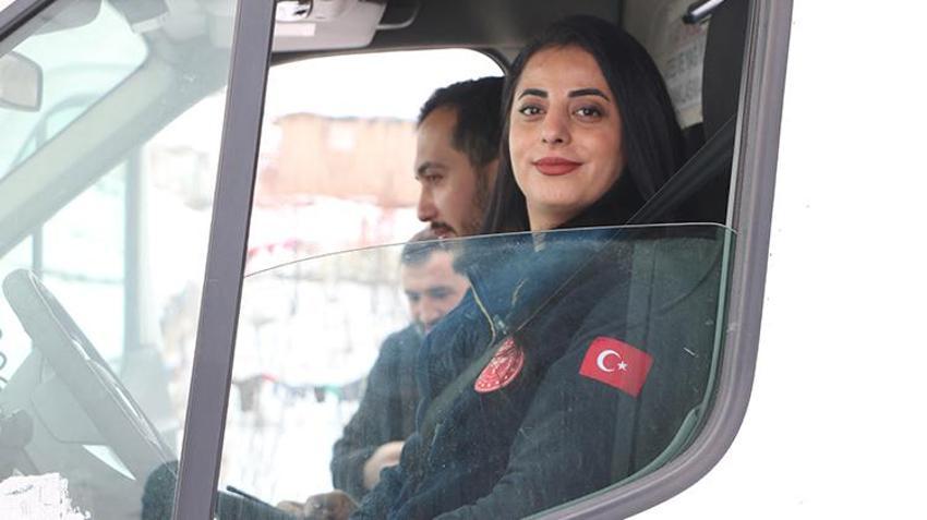 Hakkari'nin kadın ambulans şoförleri güven veriyor! Yüksekova'da hastalar onlara emanet