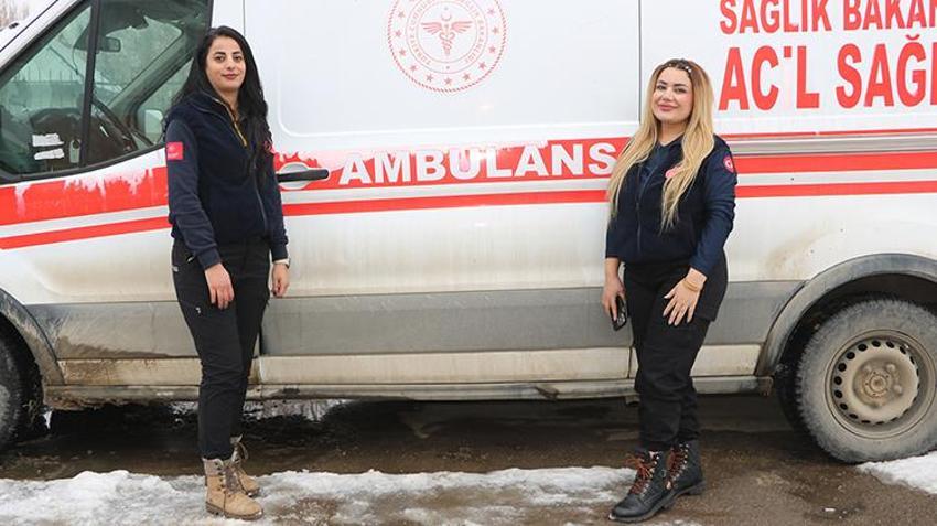 Hakkari'nin kadın ambulans şoförleri güven veriyor! Yüksekova'da hastalar onlara emanet