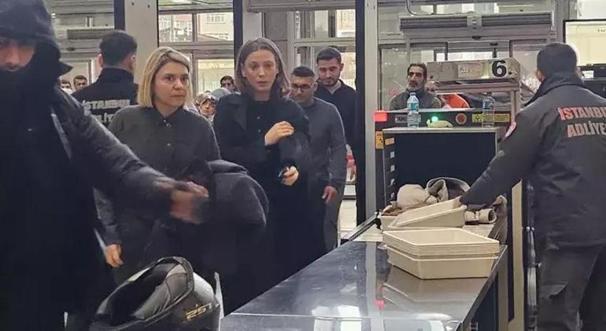 Reklam aşkı olduğu iddia ediliyordu: Serenay Sarıkaya ve Mert Demir'den Sevgililer Günü paylaşımı!