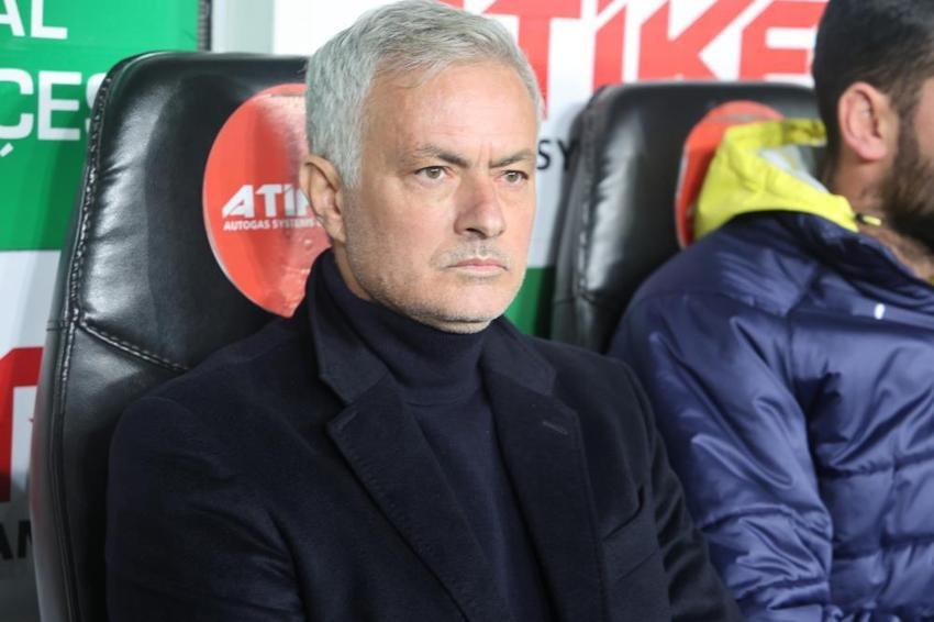 Tuta derken Lloyd Kelly transferde Fenerbahçe'ye kötü haber! Mourinho'nun ismini duyunca teklifi reddettiler