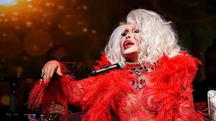 Bülent Ersoy’dan zombi makyajıyla şov! Galaya böyle geldi