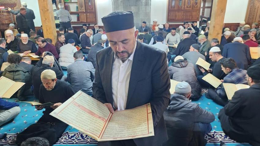 500 yıldır yaşatılıyor: Erzurum'da 1001 hatim geleneği ikinci Ramazan havası yaratıyor