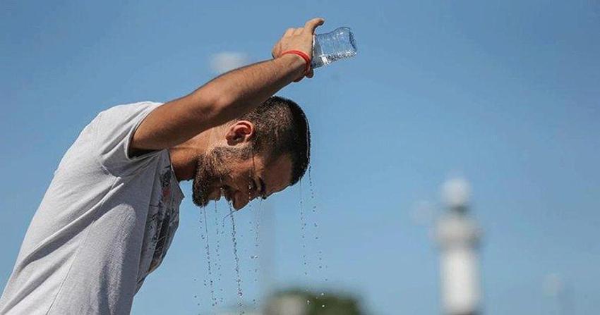 Hava resmen buz kesti! Termometreler eksi 34 dereceyi aştı, 247 santimetre kar yağdı