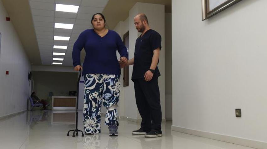 Amerika'dan gelip Eskişehir'de şifa buldu! Felçli kadın Fizik Tedavi ile sağlığına kavuşacak