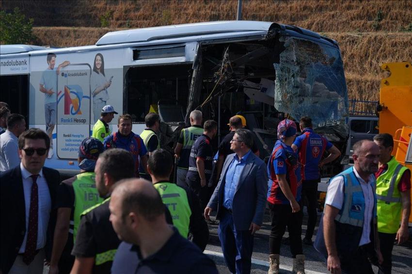 Metrobüs kazasında 1 kişi ölmüş 51 kişi de yaralanmıştı! Metrobüs şoförü dehşet anlarını anlattı mahkeme davada ara kararı açıkladı