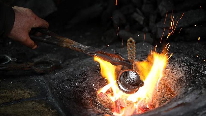 Trabzon'da unutulmaya yüz tutan meslek! Bu işi sadece 2 kişi yapıyor