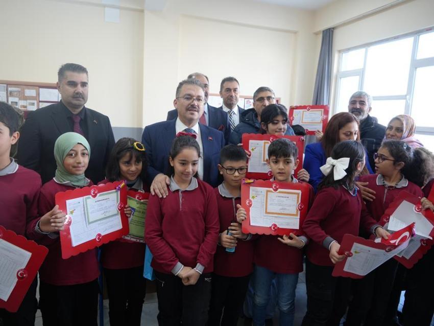 Tatil başladı! 20 milyonu aşkın öğrencinin karne heyecanı