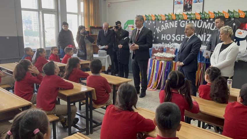 Tatil başladı! 20 milyonu aşkın öğrencinin karne heyecanı