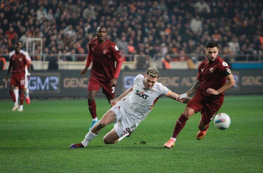 Galatasaraylılar 'Gabriel Sara çabuk dön' diye dua ediyor' deyip bombaladı: İlk maç ilk skandal