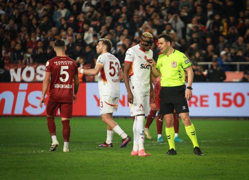 Galatasaraylılar 'Gabriel Sara çabuk dön' diye dua ediyor' deyip bombaladı: İlk maç ilk skandal