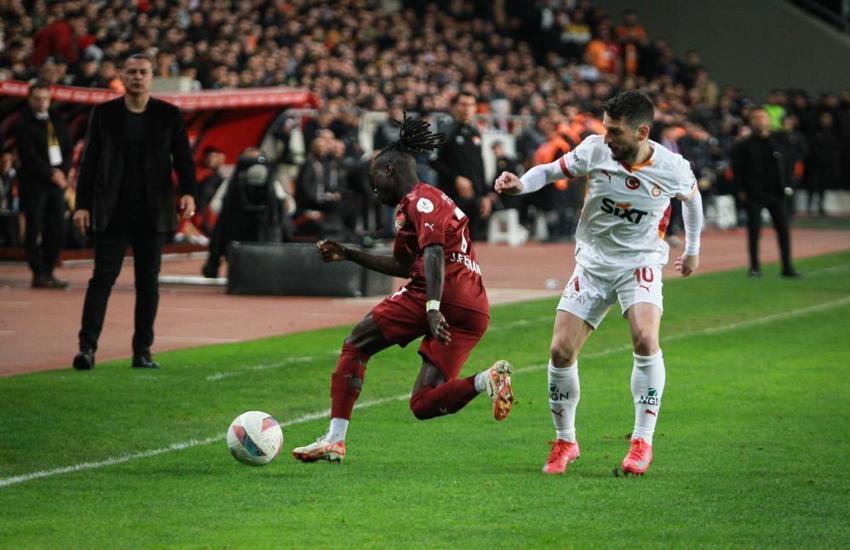 Galatasaraylılar 'Gabriel Sara çabuk dön' diye dua ediyor' deyip bombaladı: İlk maç ilk skandal