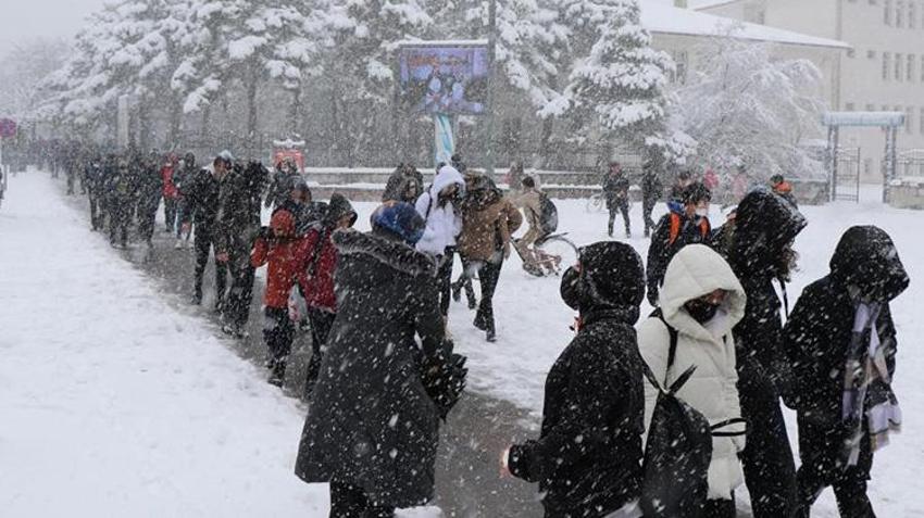 Kar yağışı, fırtına günlerce esir alacak! Meteoroloji alarm verdi, İstanbul dahil birçok ilde başlıyor