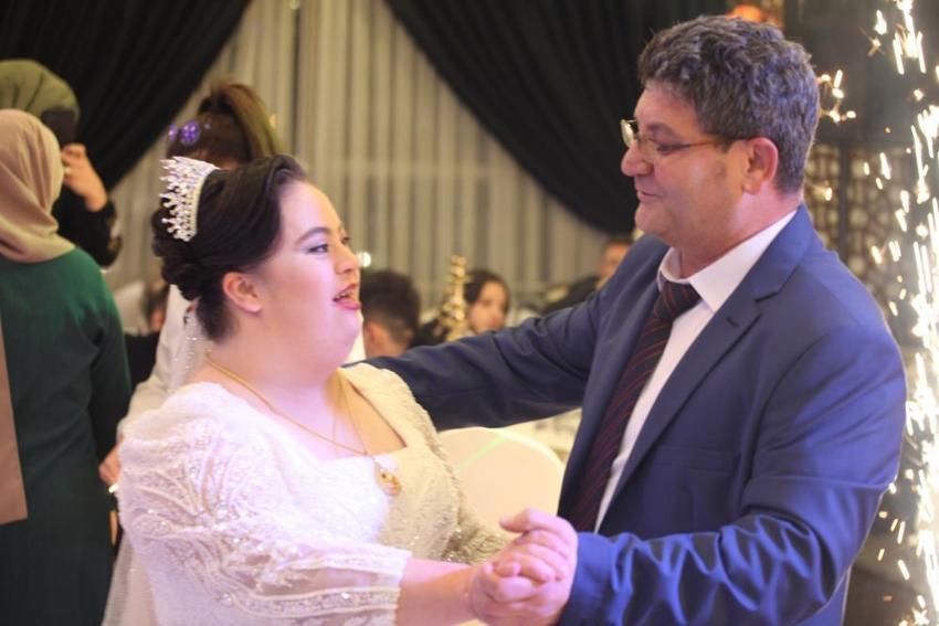 Down sendromlu Keziban'ın yıllardır kurduğu gelinlik hayali gerçek oldu