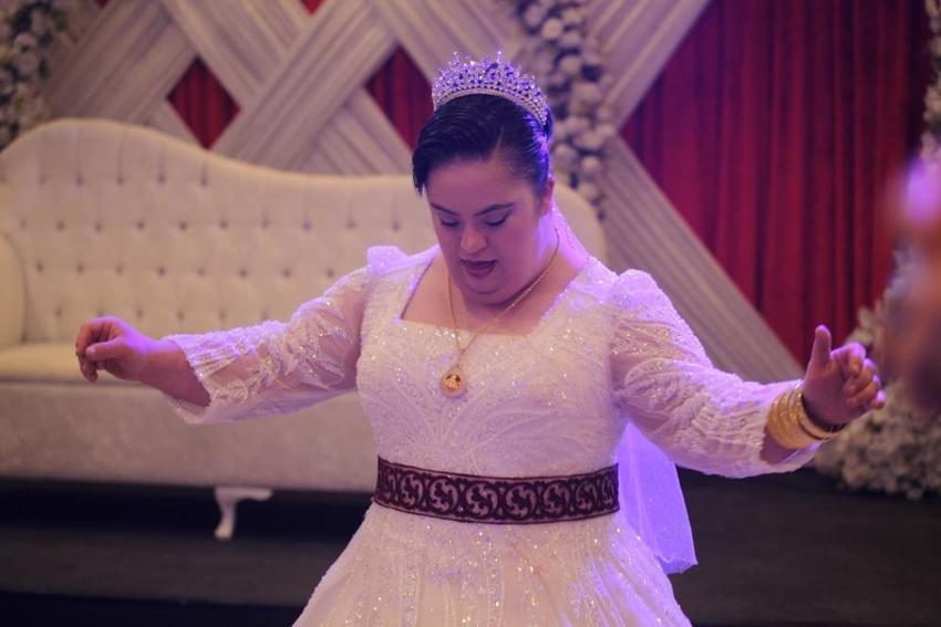 Down sendromlu Keziban'ın yıllardır kurduğu gelinlik hayali gerçek oldu