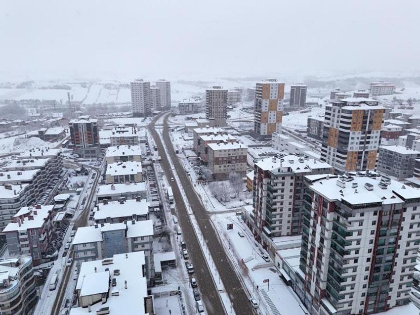 Lapa lapa kar yağışı, sağanak ve dondurucu soğuklar geliyor! Meteoroloji haftalık hava durumu raporunu yayınladı ve illeri uyardı