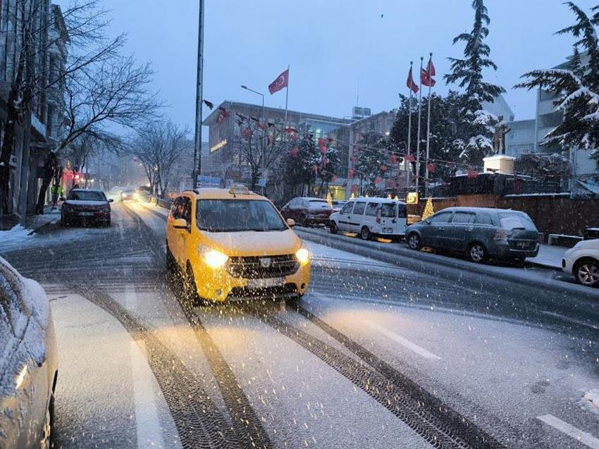 Lapa lapa kar yağışı, sağanak ve dondurucu soğuklar geliyor! Meteoroloji haftalık hava durumu raporunu yayınladı ve illeri uyardı