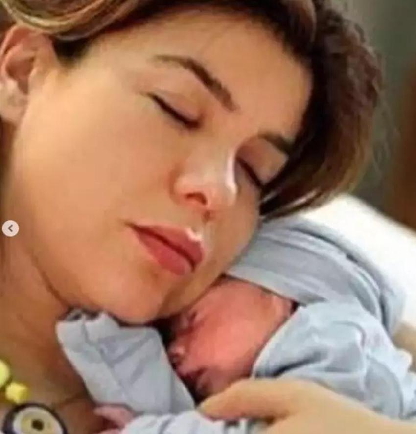 Gülben Ergen'in oğlu Atlas 18 oldu, peş peşe paylaşım yaptı