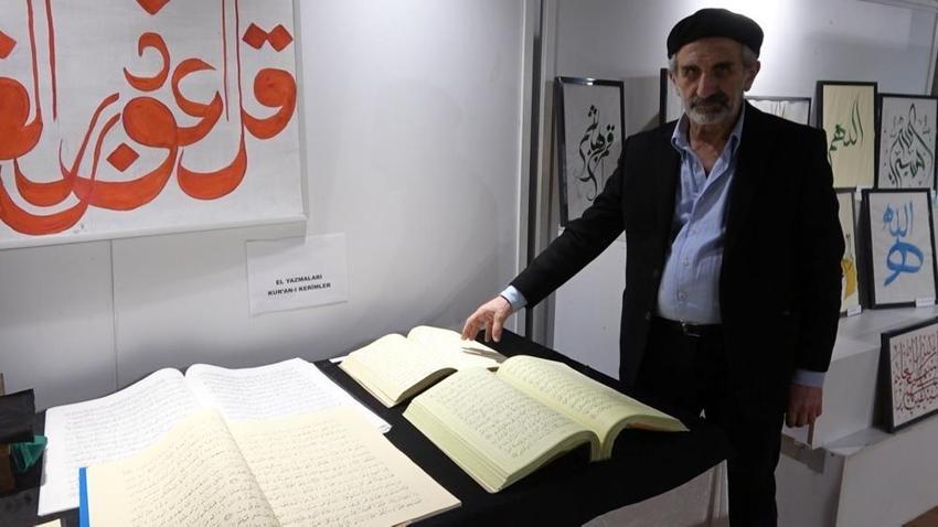 Yalovalı hattat 2 Kur'an-ı Kerim'i aynı anda yazıyor