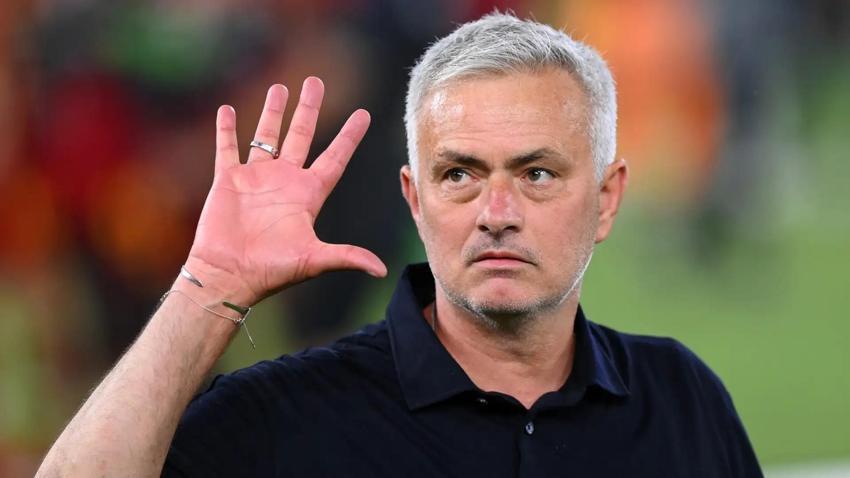 Mourinho'dan maç sonu isyan var: Hoca olmak çok zor, olmaya çalışıyorum