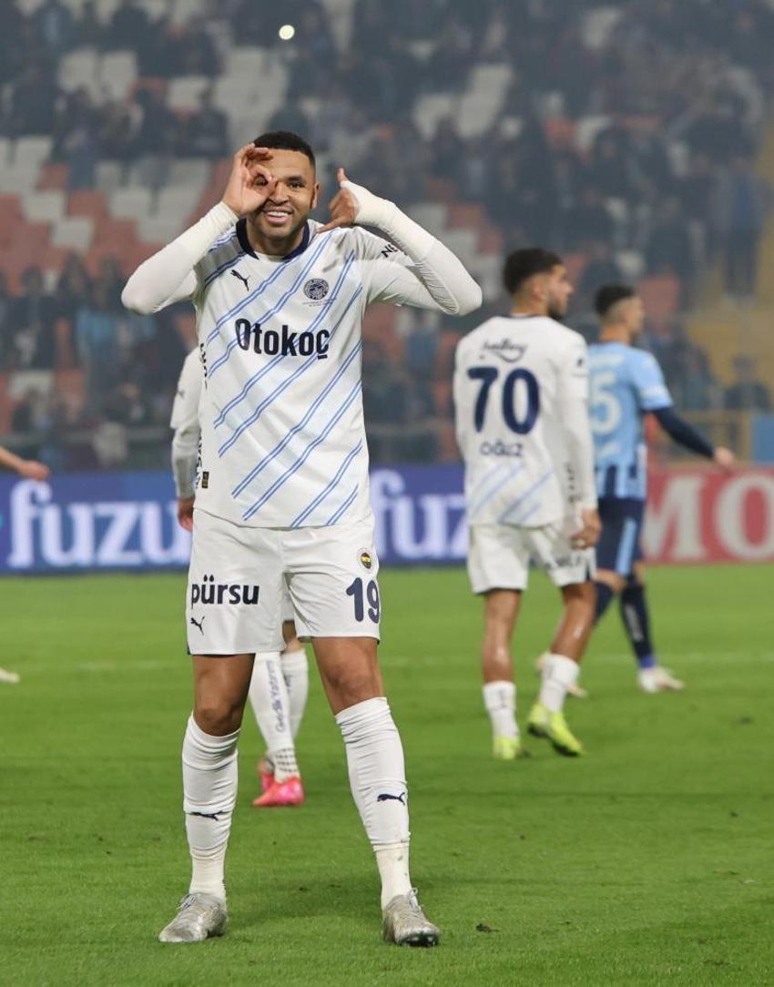 Fenerbahçe ilk yarıda yoktu deyip Fred, Szymanski'yi yerden yere vurdu