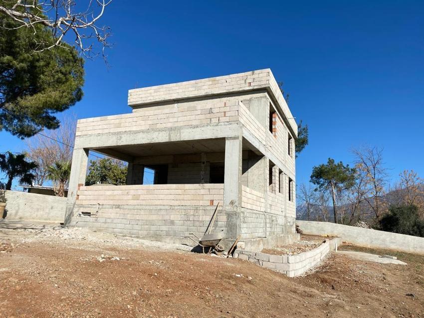Osmaniye'de "Yerinde Dönüşüm Projesi"yle yapılan köy evleri hızla yükseliyor