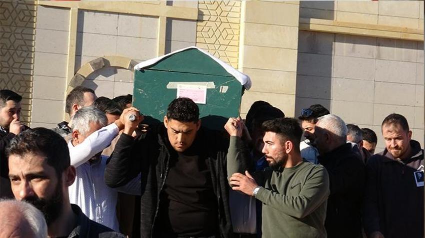 Antalya'da eşi tarafından benzin dökülerek öldürülen Pınar Zorlu toprağa verildi