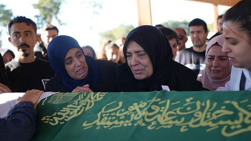 Antalya'da eşi tarafından benzin dökülerek öldürülen Pınar Zorlu toprağa verildi