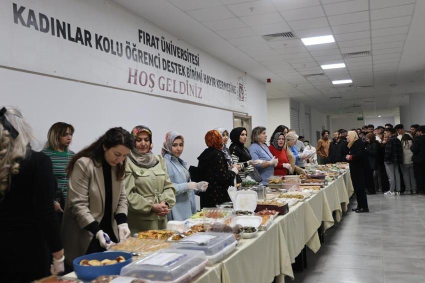 Final haftasında anne yemeği hazırladılar! Akademisyenin hamaratı Fırat Üniversitesi'nde