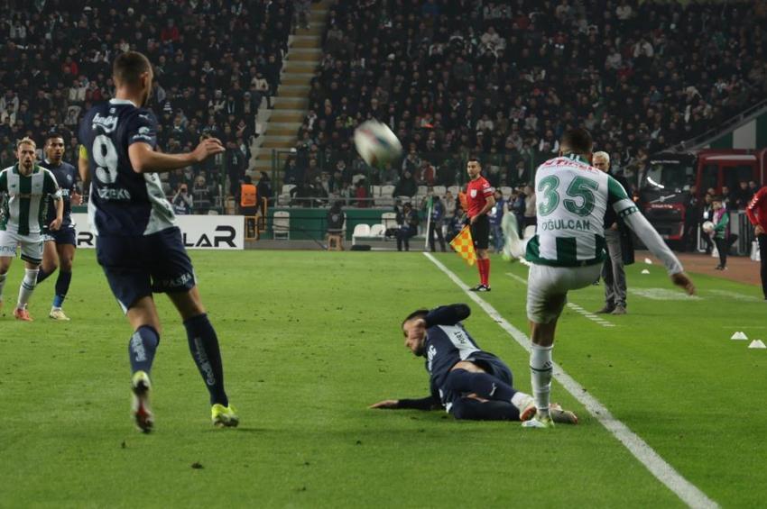 Diego Carlos sonrası bir transfer daha! Hermoso tamam, Boscagli, Badiashile, Pavlovic sırada bekliyor