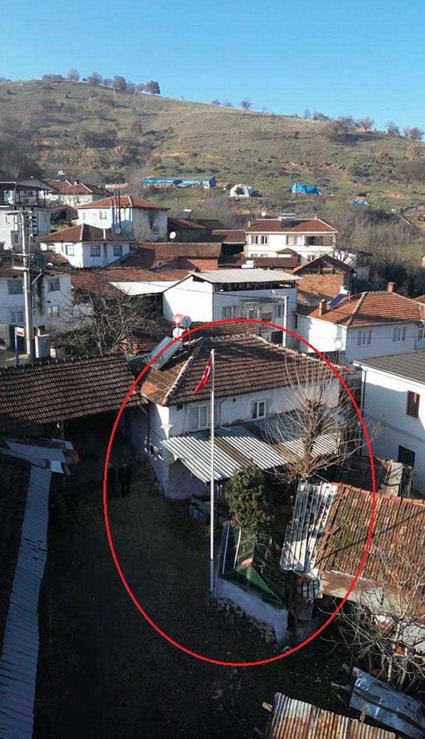 Kurtuluş Savaşı’nda bahçelerine defnedilen 3 şehidin mezarını 103 yıldır koruyorlar