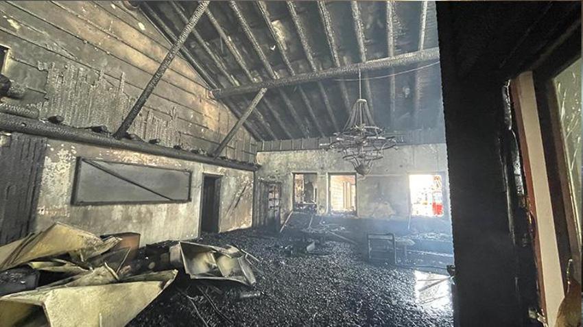 Kartalkaya'da yanan otelin kayak eğitmeni o anları anlattı! 'İçeride eğitim verdiğim öğrencilerim vardı'