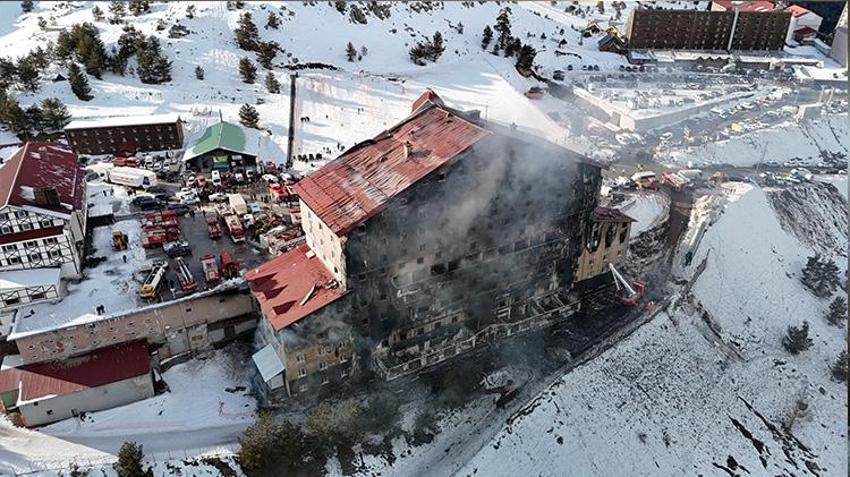 Kartalkaya'da yanan otelin kayak eğitmeni o anları anlattı! 'İçeride eğitim verdiğim öğrencilerim vardı'