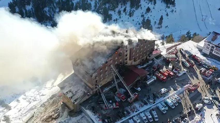 Berfu Yenenler, yangında oğlunun arkadaşı ve ailesinin hayatını kaybettiğini duyurdu!
