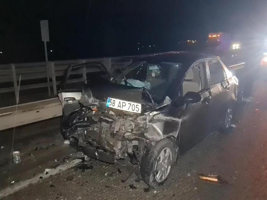 Kaza yerine giden sağlıkçılar araba çarptı! 2’si sağlıkçı 10 yaralı