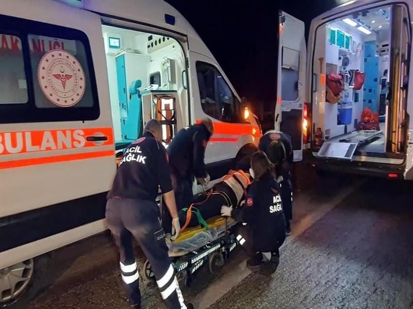 Kaza yerine giden sağlıkçılar araba çarptı! 2’si sağlıkçı 10 yaralı