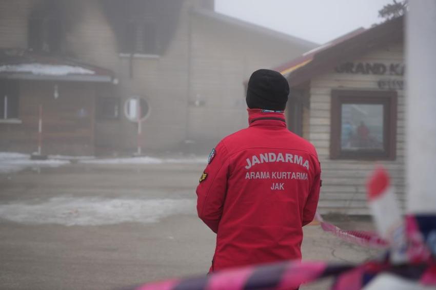Bolu'daki yangın faciasında rezalet talep! Ailelerden istediler, otel mühürlendi