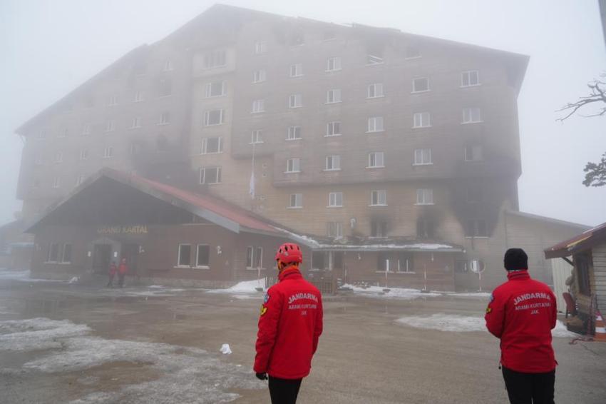 Bolu'daki yangın faciasında rezalet talep! Ailelerden istediler, otel mühürlendi
