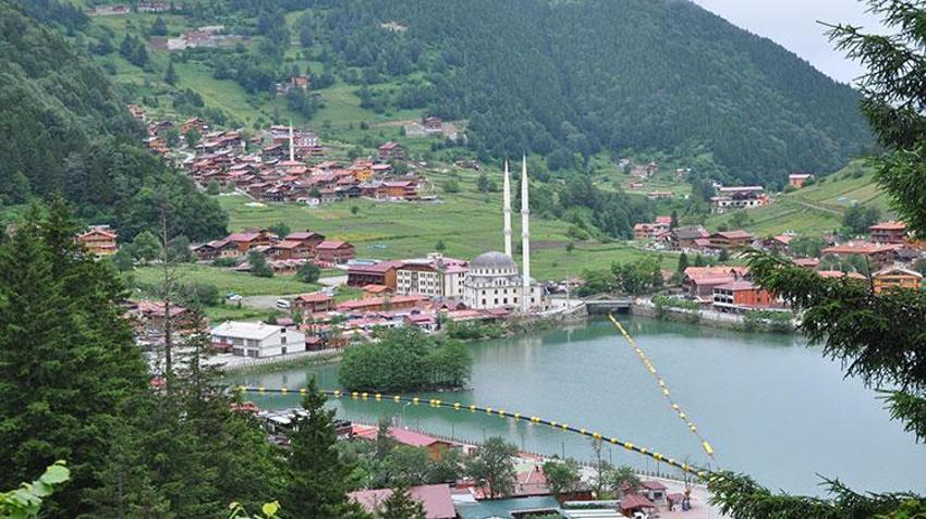 Bolu'daki yangın faciasının ardından gözler diğer turizm merkezlerinde! Uzungöl'de otellere yangın önlemi çağrısı