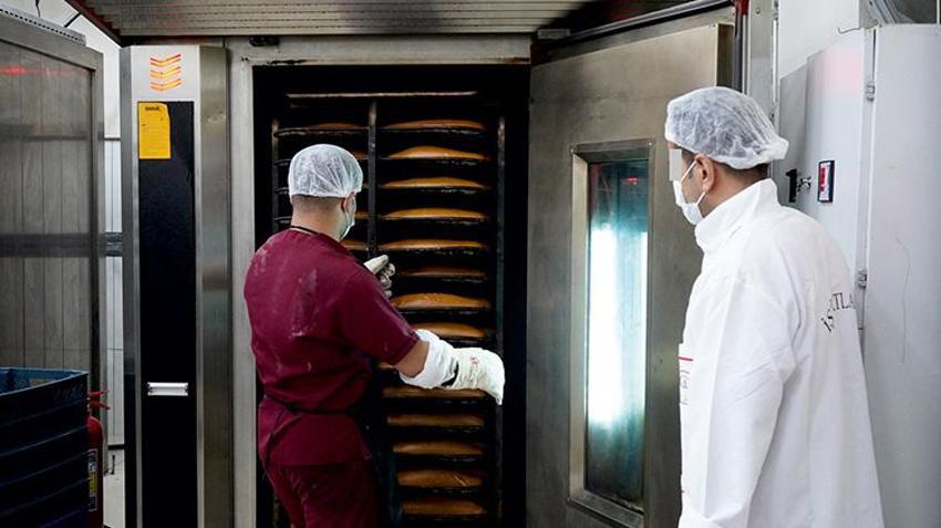 Şırnak'ta hükümlüler, kendi ekmeğini üretiyor